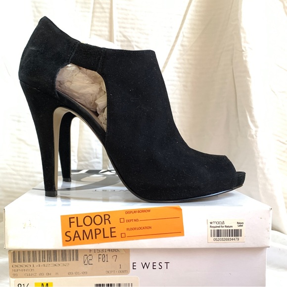Nine West Phantom black suede peep-toe stiletto booties 8.5 - Picture 1 of 15